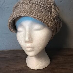 Handmade Crochet Tan Pinwheel Newsboy Hat
